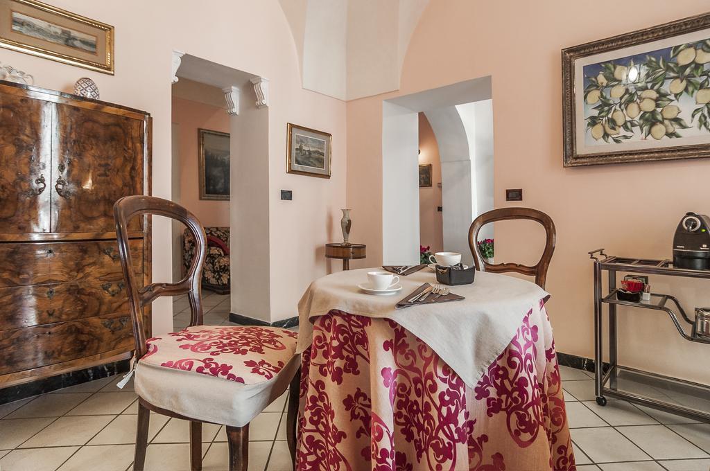 B&B La Corte Fondi Exterior foto